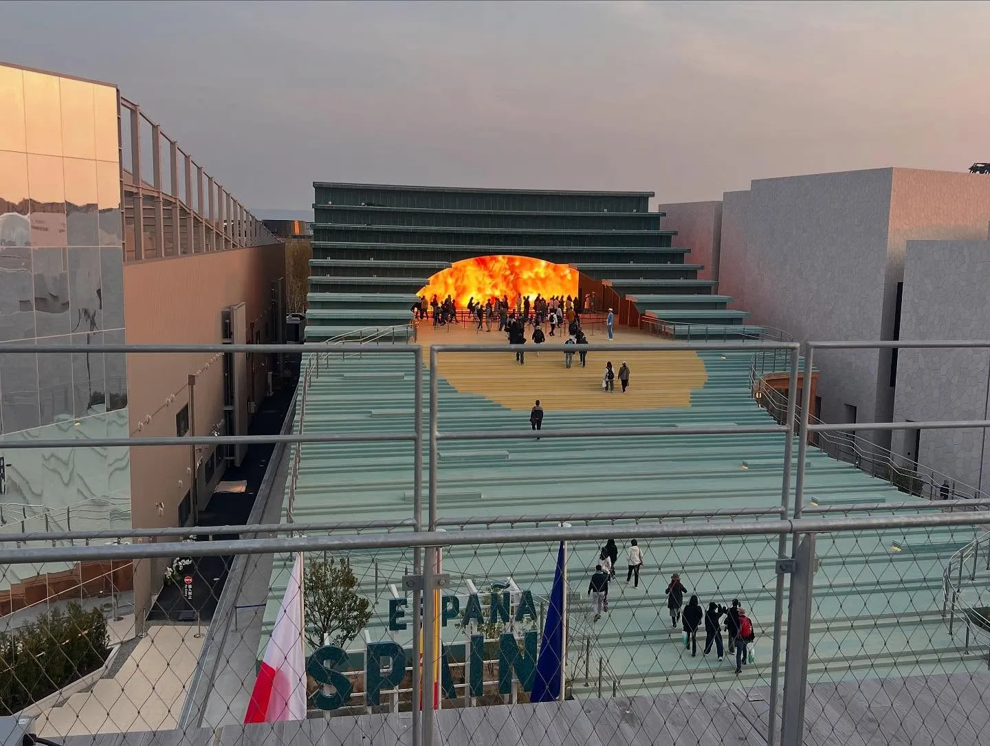 宅建協会中央支部で、関西万博行ってきました。